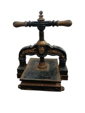 Pressa per legatoria antica