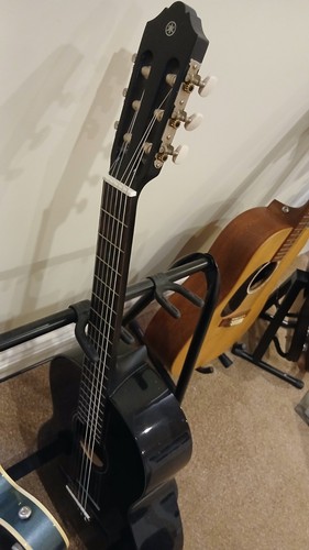 Chitarra classica mancina