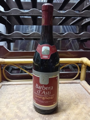 Bottiglia vino rosso barbera - bottiglia, "barbera