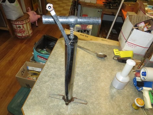Pompa pneumatici manuale