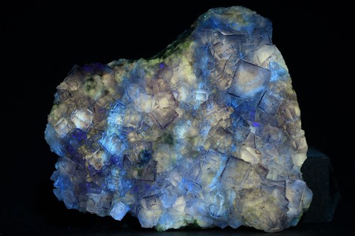 Fluorite fluorescente gialla