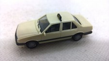 Herpa 4008 Opel Ascona C Stufenheck hellelfenbein TAXI mit Dachschild (41)
