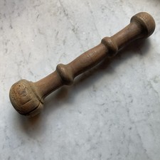 A- Antico pestello in legno per mortaio 32 cm