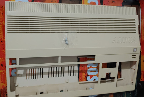 Commodore amiga 500 case - commodore,