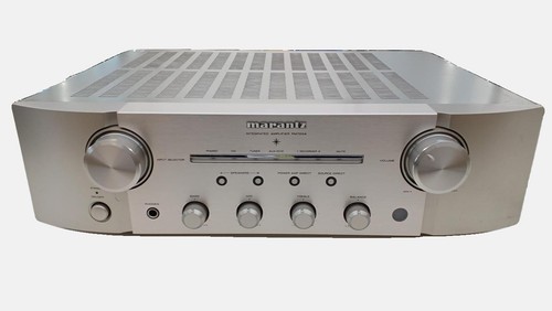 Amplificatore stereo integrato