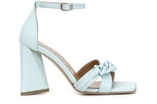 SANDALO CON ACCESSORIO CATENA