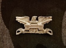 Spilla cappello distintivo