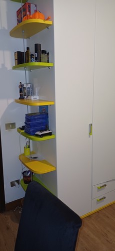 Cameretta con letto - , a