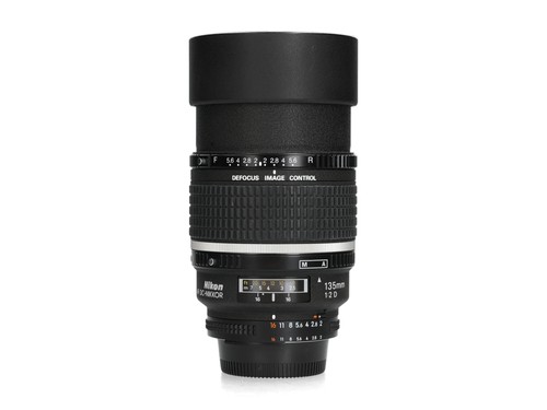 Nikon 135 d - mm, f/2