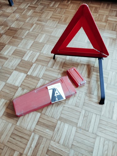 Triangolo emergenza con - triangolo,