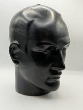 Busto stile frenologia testa