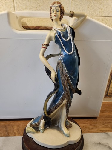 Vogue flapper girl dancer - flapper,