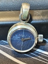 vecchio orologio a ciondolo