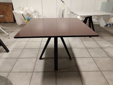 4 tavoli design Kettal gamba