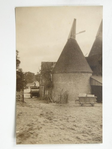 Hop picking oast - hop, house