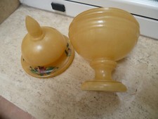 molto bello vecchio vaso in alabastro color miele decorato floreale portagioie