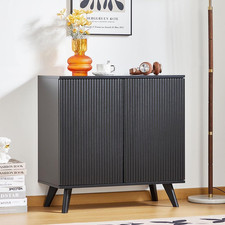 Armadio in legno massello con