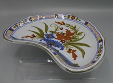 Ceramica italiana Perga Faenza decoro Garofano chiodo di garofano piatto a forma di falce