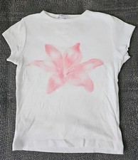 T-shirt bianca sottomessa