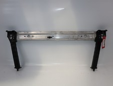 Traverse inférieure armature