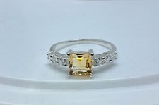 Anello solitario taglio