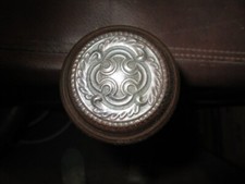 MW.A855: ANTIQUE GOLD ENGRAVED