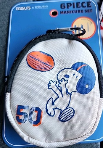 Peanuts snoopy tema calcio - peanuts,