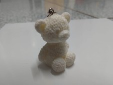 Portachiavi a forma di orsetto in resina di colore bianco