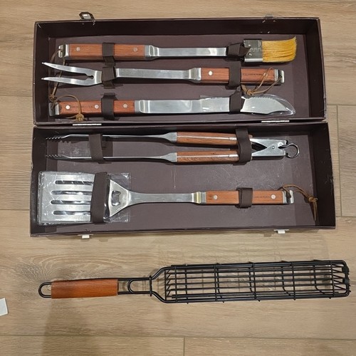 Williamson sonoma set - williamson,
