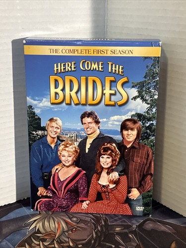 Here come the brides - come,