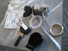 299676 SERRATURA BAULETTO  VESPA & SCOOTER VARI PIAGGIO (originale Piaggio)