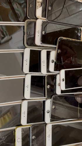 Iphone mixed lot - lot,
