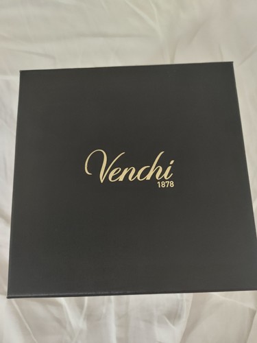 Scatola venchi nera - venchi,