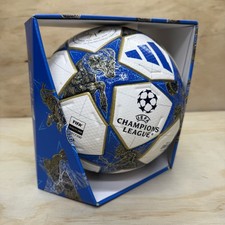 NUOVO pallone da calcio Adidas