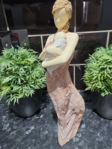 Hand heart figurine - hand,