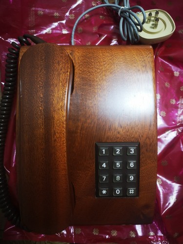Telefono vintage legno - in,