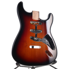 Corpo Fender American SRV