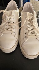 Golden Goose White Sneakers. 8