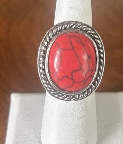 Anello cabochon howlite rosso - cabochon,