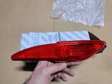 FANALE FANALINO PARAURTI POSTERIORE ALFA 4C NUOVO ORIGINALE 51808948