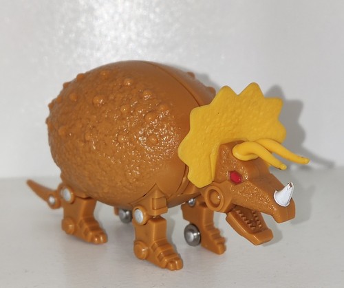 Triceratopo egg monsters - triceratopo,
