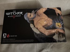 Statuina Dark Horse Direct The