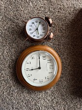 Orologio da parete in legno