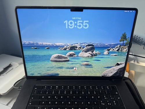 Apple macbook pro m3 - 16",