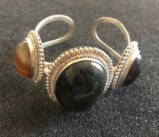 Bracelet Etnico Tre Cabochon Gioiello Originale Non Identificati?