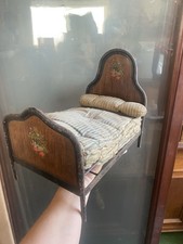 Antico lettino bambole In