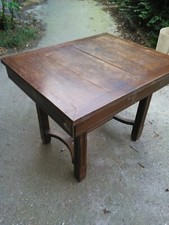 Vecchio tavolo in noce