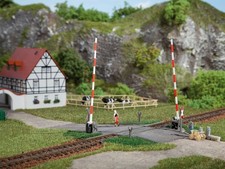 AUHAGEN Passaggio a livello con barriere  Scala H0 1/87  41604