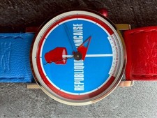 Orologio al quarzo tricolore