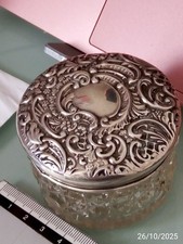 Argento Inglese antico.Punzonato.Portagioie vetro e argento -Graziosissimo